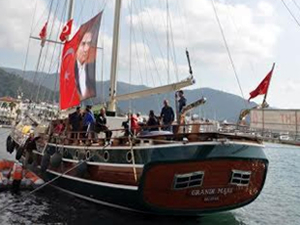 Turizmciler 'Tatile gelmeyin, sandığa gidin, oy kullanın'