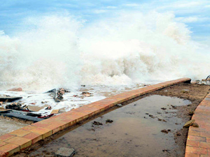 Chapala kasırgası Yemen'i tarumar etti, Umman Denizi sahilinde tahliyeler başladı