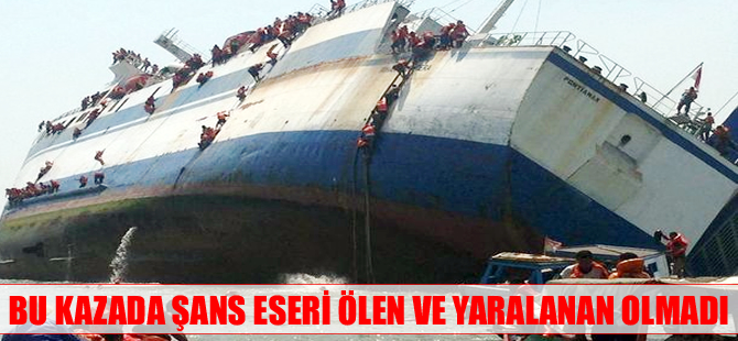 Endonezya'da limana yanaşmaya çalışan yolcu gemisi alabora oldu