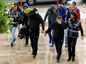 Marmaris'te zengin sığınmacıları sürat teknesiyle kaçıran 6 kişi yakalandı