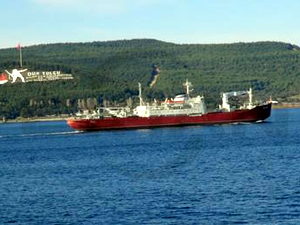 Rus askeri kargo gemisi Çanakkale Boğazı’ndan geçti