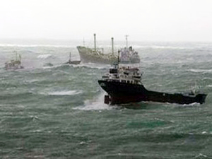 Marmara'da poyraz, 28 şilep ve tankerin geçişine izin vermedi