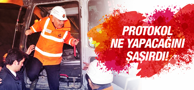 Bakan Yıldırım tünel açarken hareketlenen iş makinesi, paniğe neden oldu