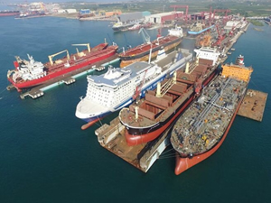 Beşiktaş Tersanesi, gemi tamirinde en büyük olma konusunda emin adımlar atıyor