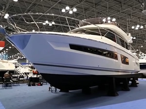 New York Yat Fuarı'nda milyon dolarlık yatlara yoğun ilgi