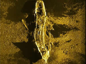 Kayıp Malezya uçağını ararken 200 yıllık gemi enkazı bulundu