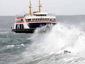 Marmara ve Kuzey Ege'de deniz ulaşımına fırtına engeli