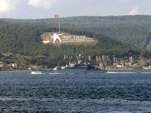 Çanakkale Boğazı'ndan peş peşe geçen Rus savaş gemileri Ege'ye açıldı