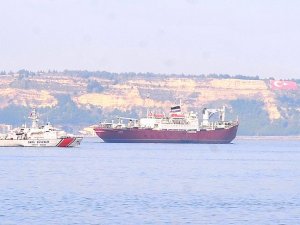 Rus askeri gemisi Çanakkale Boğazı'ndan geçti