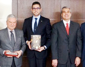 Ekrem Demirtaş'tan kruvaziyer şirketlerine "Ege'den uzaklaşmayın" uyarısı!