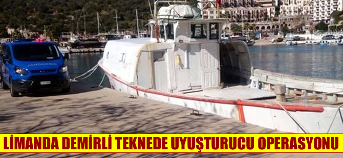 Antalya'da demirli teknede binlerce uyuşturucu hap ele geçirildi