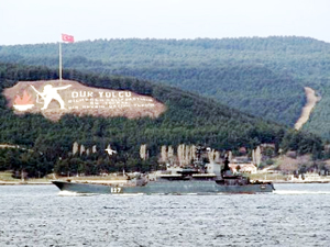 Çanakkale Boğazı'ndan geçen Rus savaş gemileri Ege'ye açıldı