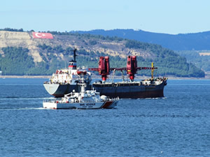 Rus Donanması'na ait askeri kargo gemisi Çanakkale Boğazı'ndan geçti