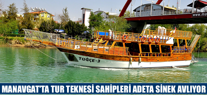 Manavgat’ta tur teknesi sahipleri sinek avlıyor