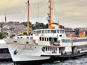 Şehit Adem Yavuz vapuru yüzen mağaza oldu