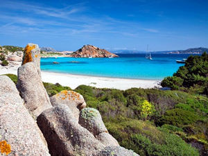 İtalya'da öğrenciler ada satın almak için kampanya başlattı