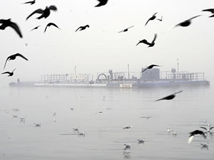İstanbul Boğazı yoğun sis nedeniyle gemi geçişlerine kapatıldı