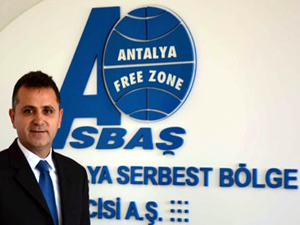 Dünyanın en lüks yatlarının yapıldığı Antalya'da üretim yeri sıkıntısı çekiliyor