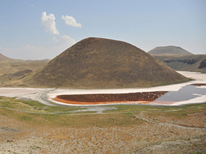 ‘Dünyanın nazar boncuğu’ Meke gölü zor durumda