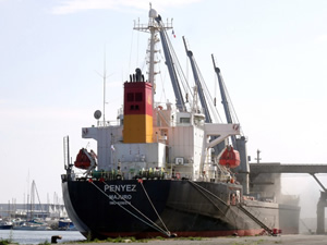Türk şirketine ait M/V PENYEZ, Amsterdam Limanı'nda alıkondu