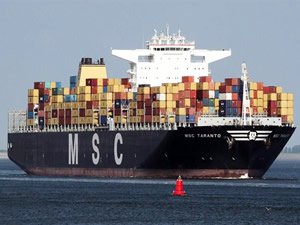 MSC TARANTO'nun geçişi esnasında Çanakkale Boğazı gemi trafiğine kapatıldı