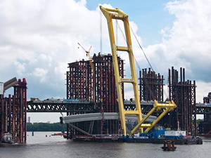 ONEKS Denizcilik, 680 ton kaldırma kapasitesine sahip ZAKHARIY isimli yüzer vinci satın aldı