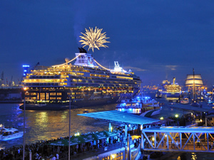 Hamburg Limanı 827. doğum gününü kutluyor