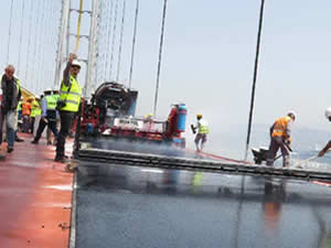 Osman Gazi Köprüsü'nde asfaltlama çalışmalarına başlandı