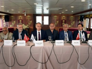 Deniz yolu ulaşımı için sektör temsilcileri bir araya geldi