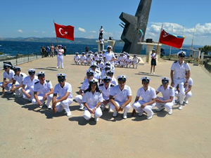 Gelibolulu denizcilerden karada ve denizde mezuniyet töreni
