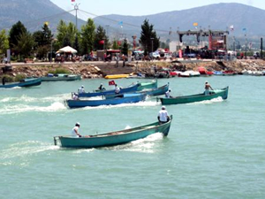 Beyşehir Gölü'nde balık avı yasağı bugün sona eriyor