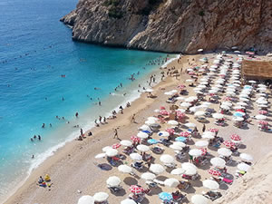 Hukukçulardan 'Her plaja girişti ücret ödemeyin' çağrısı