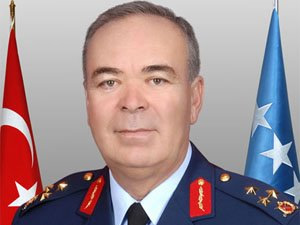 Düğünü basıp Hava Kuvvetleri Komutanı Orgeneral Abidin Ünal'ı kaçırdılar