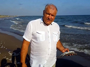 Mersin'de binlerce ölü balığın sahile vurması endişe yarattı