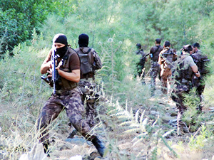 Marmaris'te kaçan darbecilere karşı "Kıskaç" operasyonu sürüyor