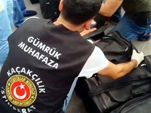 İskenderun Limakport'ta konteynerlerde 252 kilo kokain yakalandı