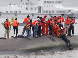 Doğu Çin Denizi’nde Yunan gemisi balıkçı teknesine çarptı