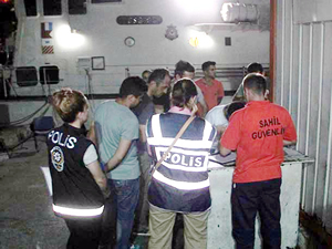 Sahil güvenlik gemisinde görevli 10 asker gözaltına alındı
