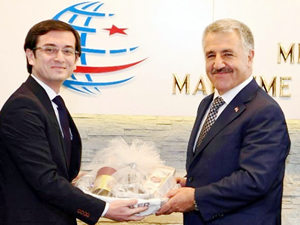 İzmir GMO Başkanı Mehmet Önal, Bakan Ahmet Arslan'ı ziyaret etti