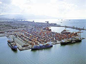 Alsancak ve Aliağa limanlarında FETÖ'ye karşı x-rayli önlem