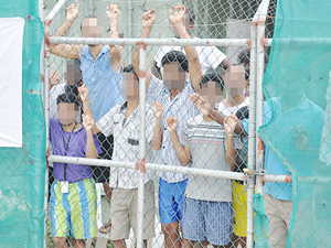 Avustralya, Papua Yeni Gine'deki mülteci kampını kapatıyor