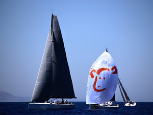 Bodrum'da yelkenler Mustafa Koç anısına açıldı