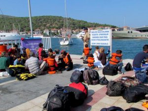 Çeşme açıklarında 3 ayrı grupta 134 mülteci yakalandı