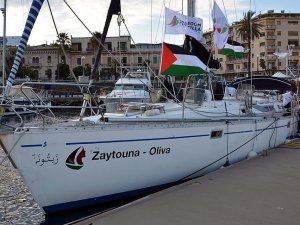 Kadınlar Gazze'ye 60 mil uzaklıkta