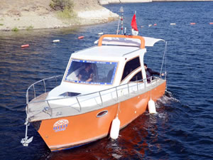 Hitit Üniversitesi Uygulama ve Araştırma teknesi Obruk'ta suya indirildi