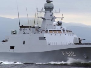 TCG Büyükada Aden Körfezi'nde yardım gemisine refakat etti