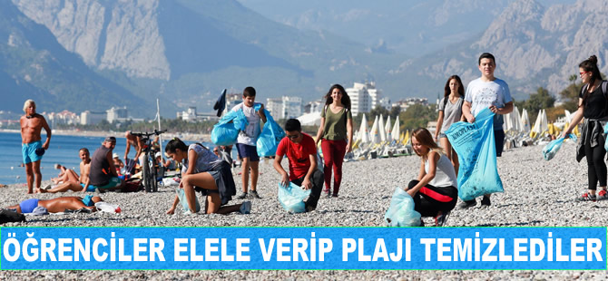 Öğrenciler elele verip plajı baştan sona temizlediler