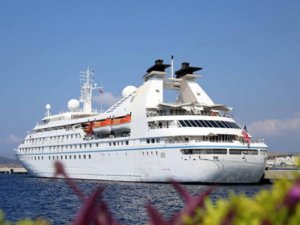 Bodrum'a 3 bin kruvaziyer yolcusu geldi