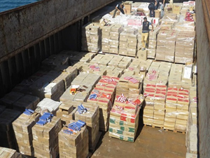 İstanbul'da yapılan operasyonda 1 milyon 100 bin paket kaçak sigara yakalandı