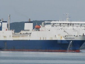 İskenderun Körfezi’ndeki hayalet gemi tehlikesi sürüyor